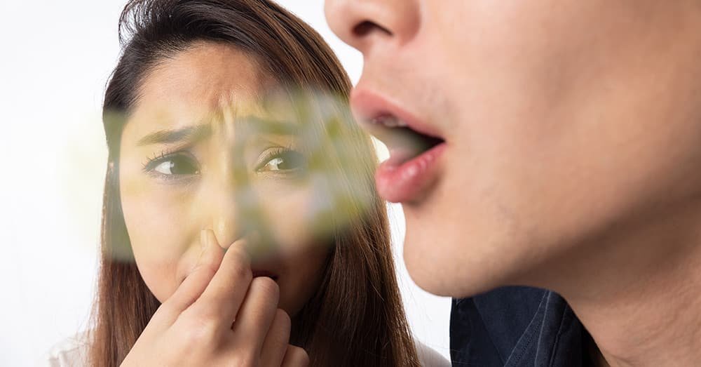7) طرق تساعدك على الوقاية من رائحة الفم الكريهة | مجمع جويل المميز الطبي